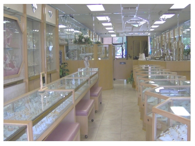 Highland Jewelry Mart inside store photo